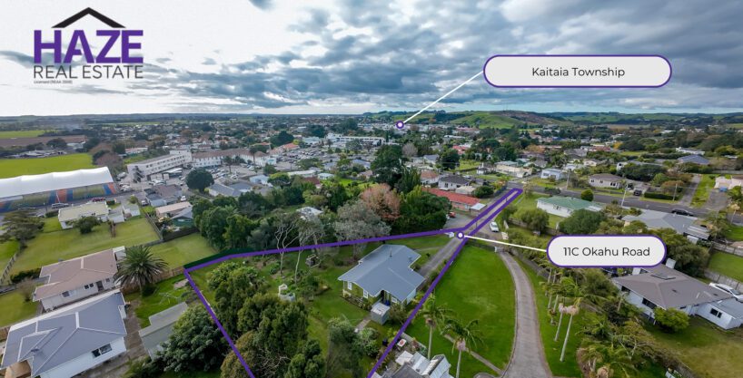 Family Home on Expansive Grounds In Town!!