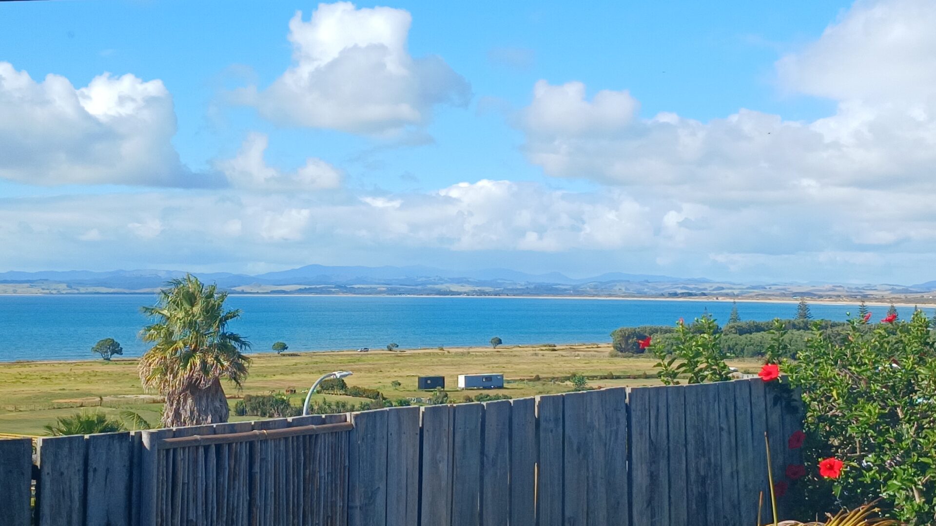 139669547__1742017176-182342-Bedroomview