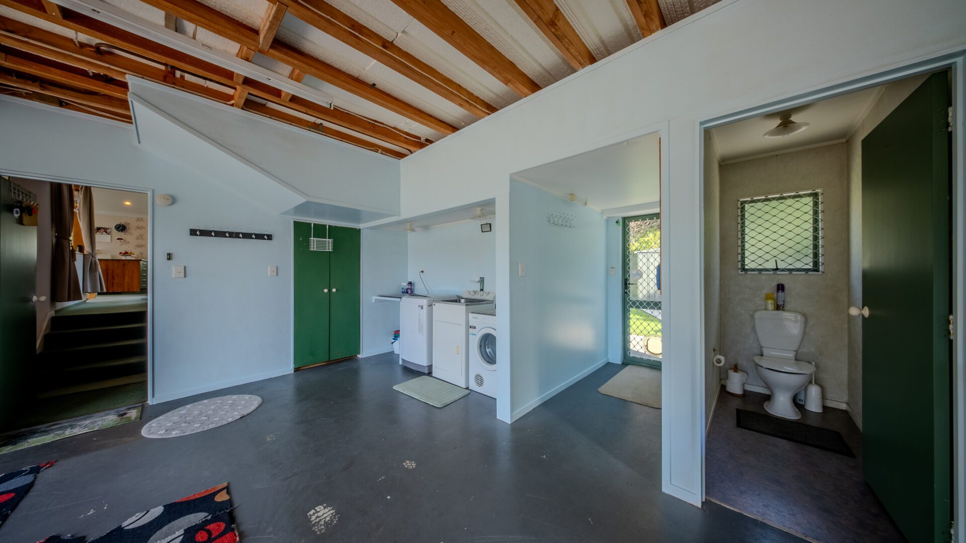 156366067__1753159191-75072-Garage1.2