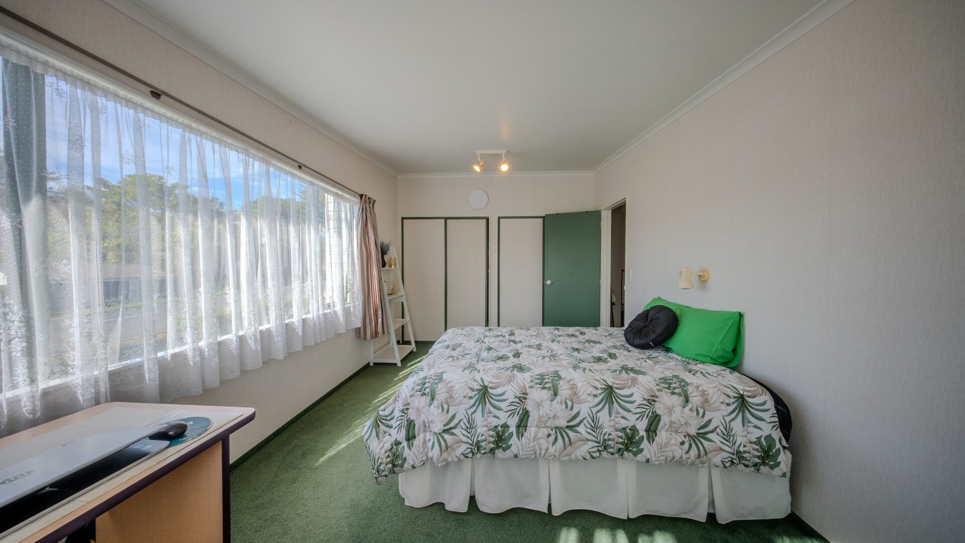 156367046__1753159457-66687-Bed2.2