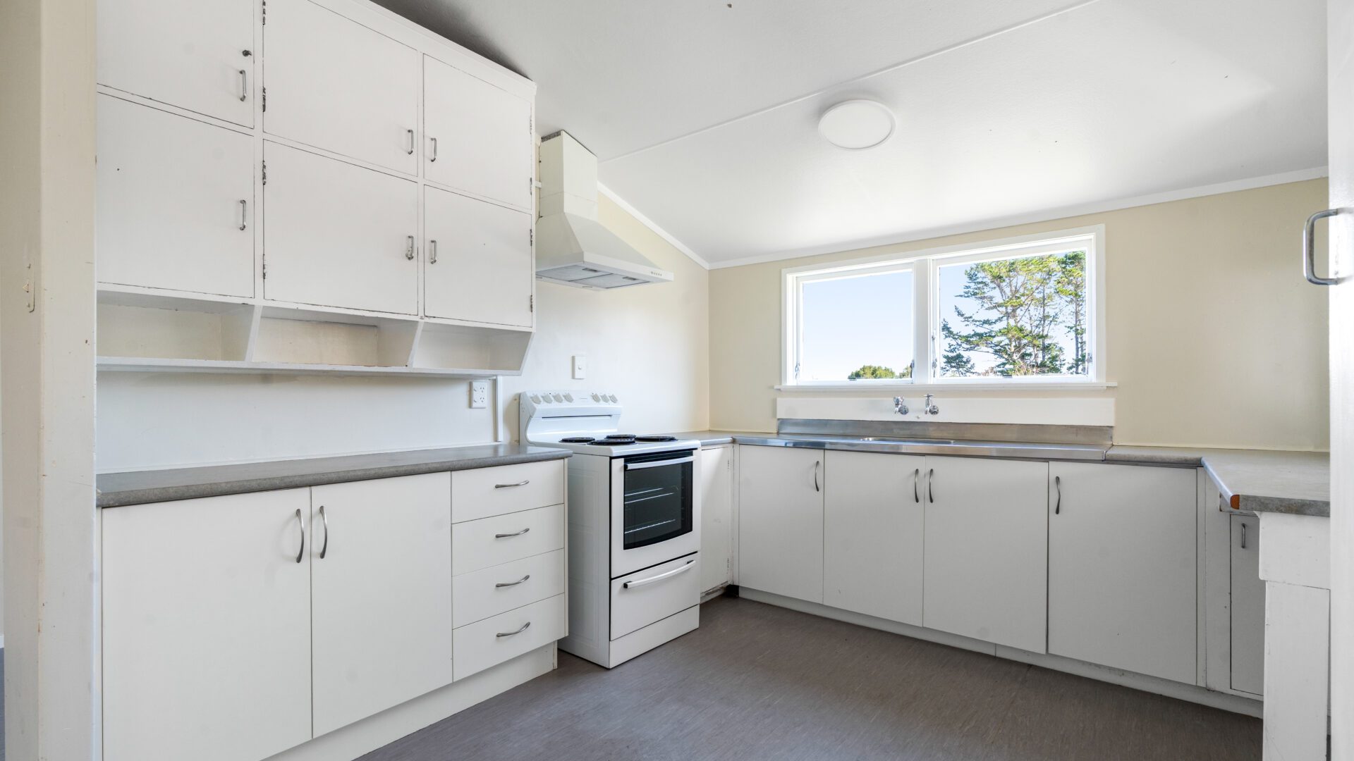 163143634__1757628138-12533-Kitchen2