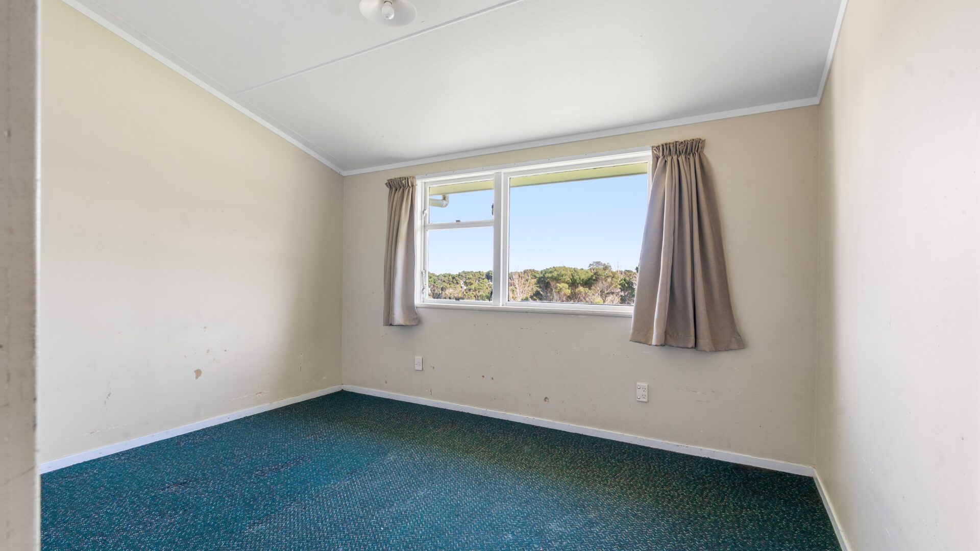 163144003__1757628173-23951-Room1
