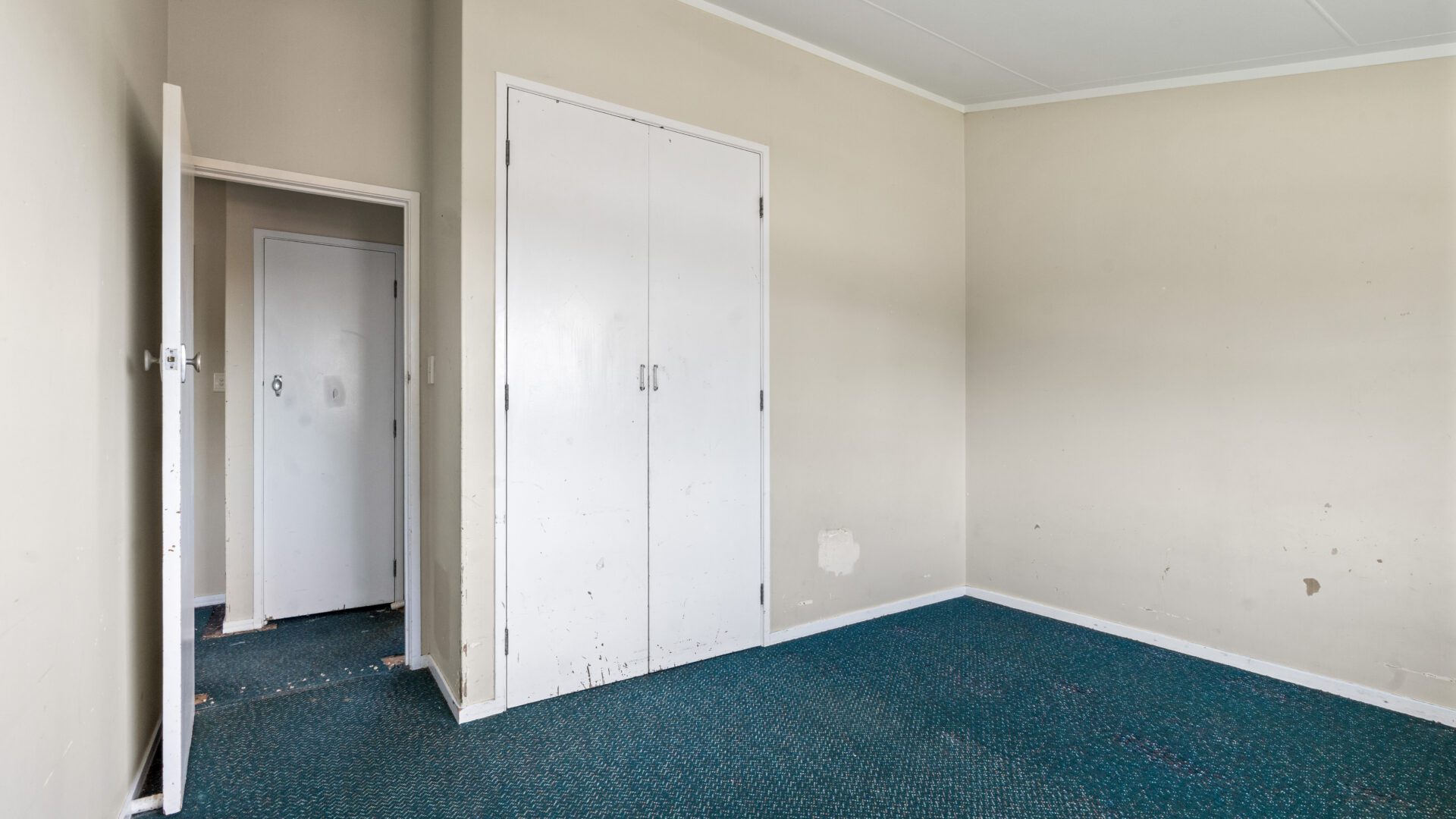 163144023__1757628176-24283-Room2
