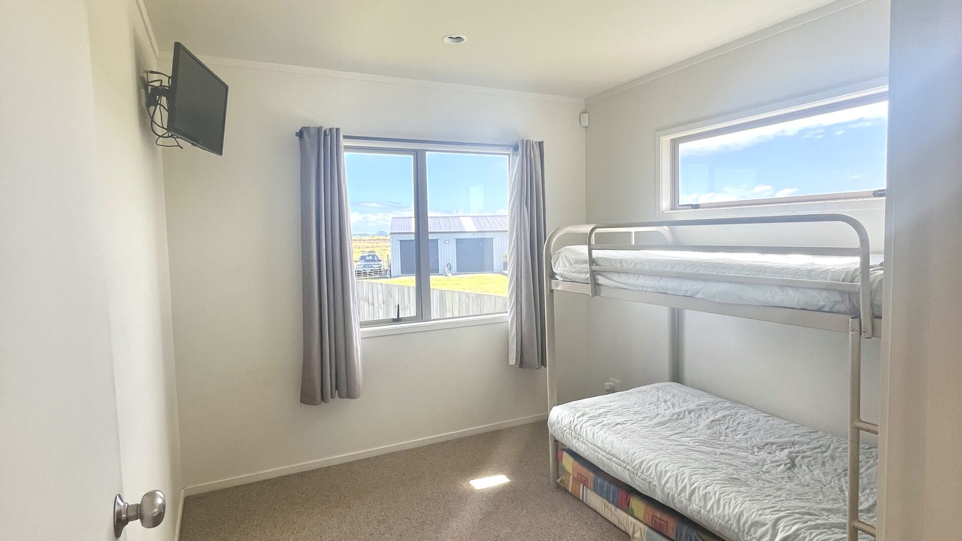 164442384__1758433344-10144-IMG7670