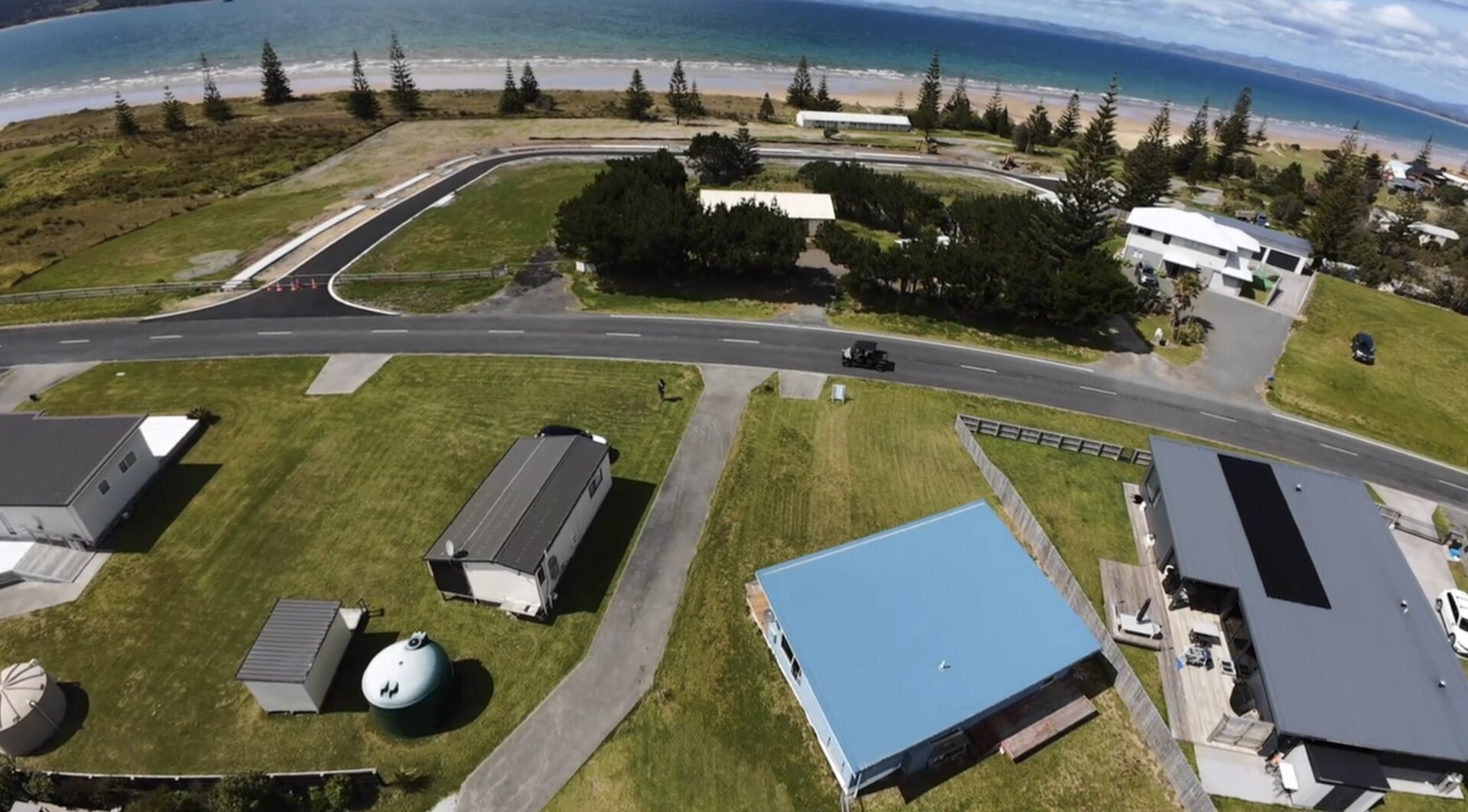 164444618__1758440469-1758440467