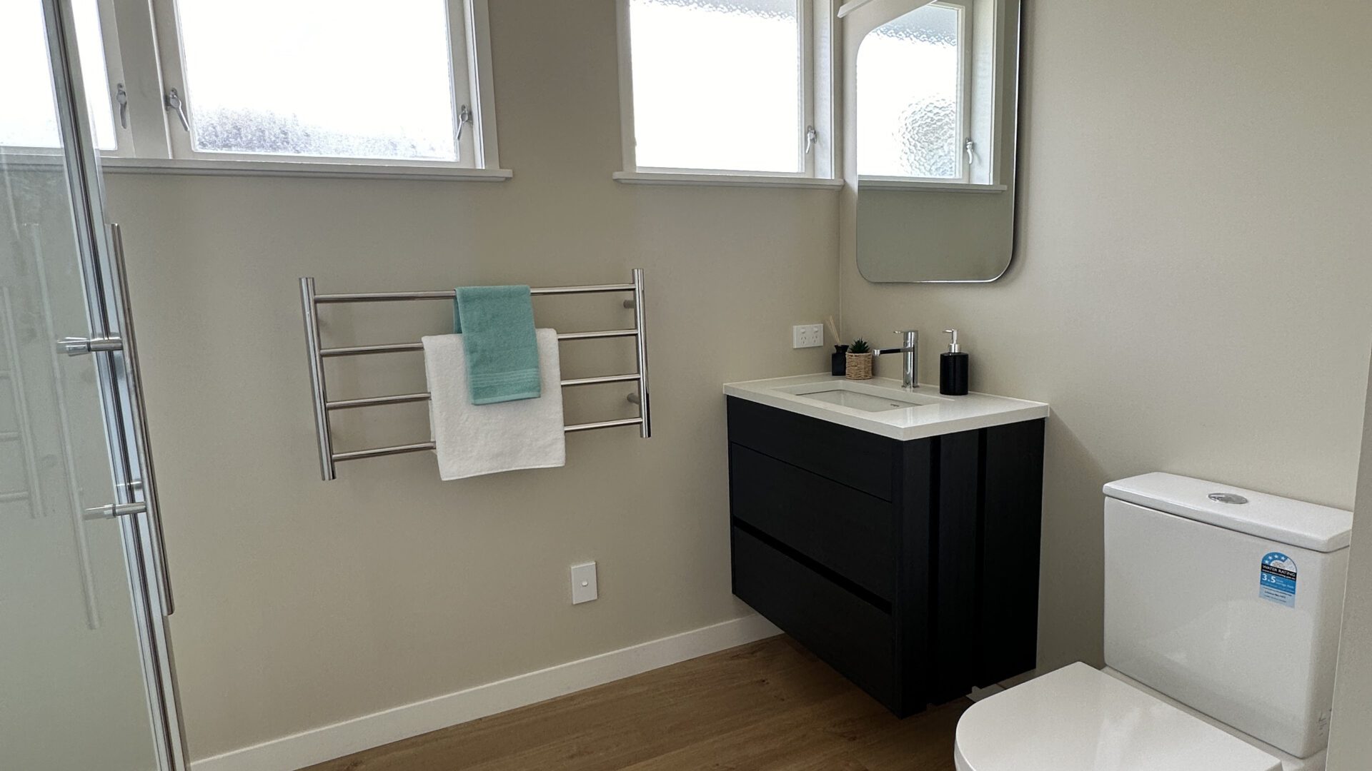165364784__1758919289-180833-Tuhi-bathroom