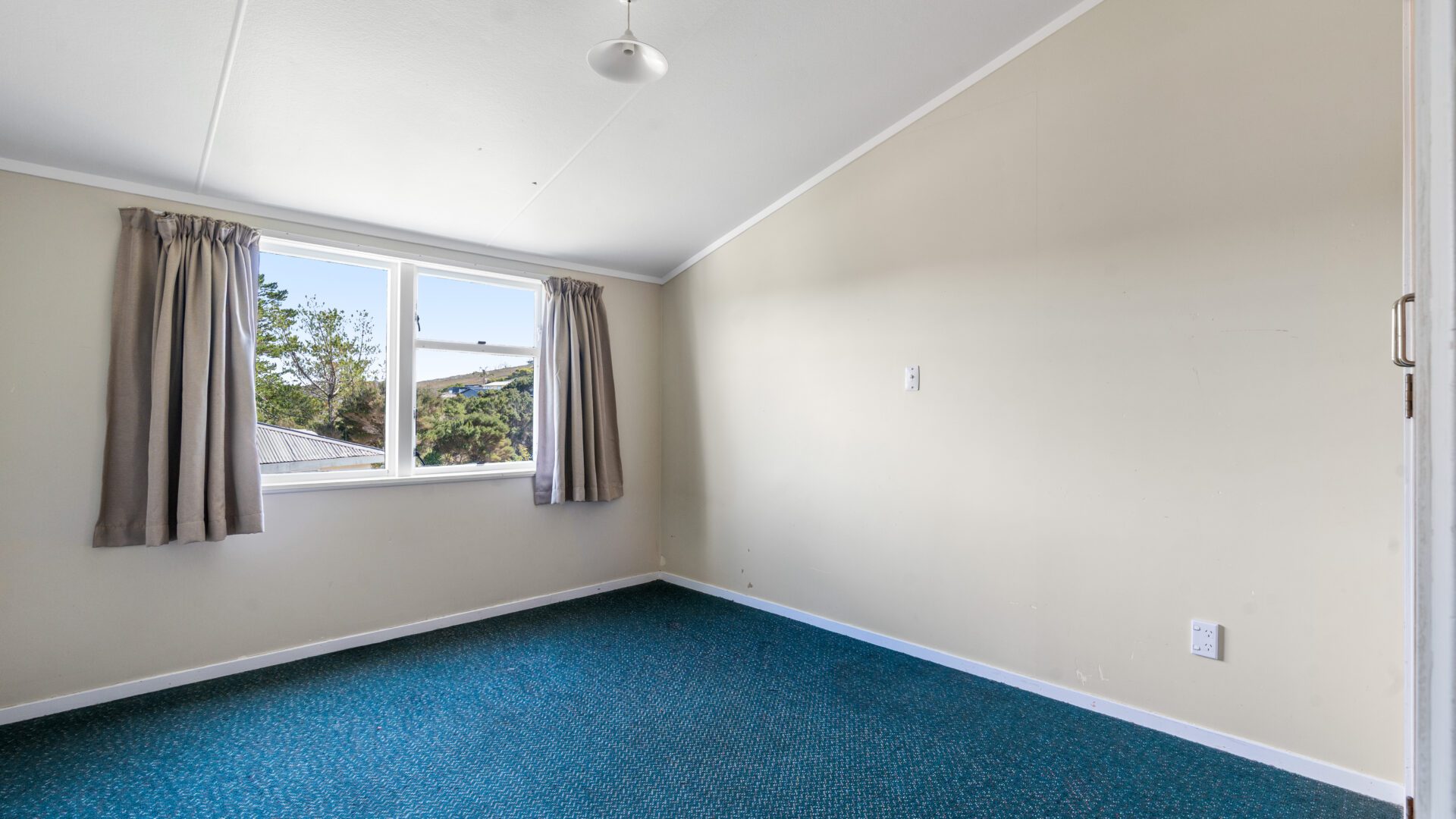 163144052__1757628179-12419-Room3
