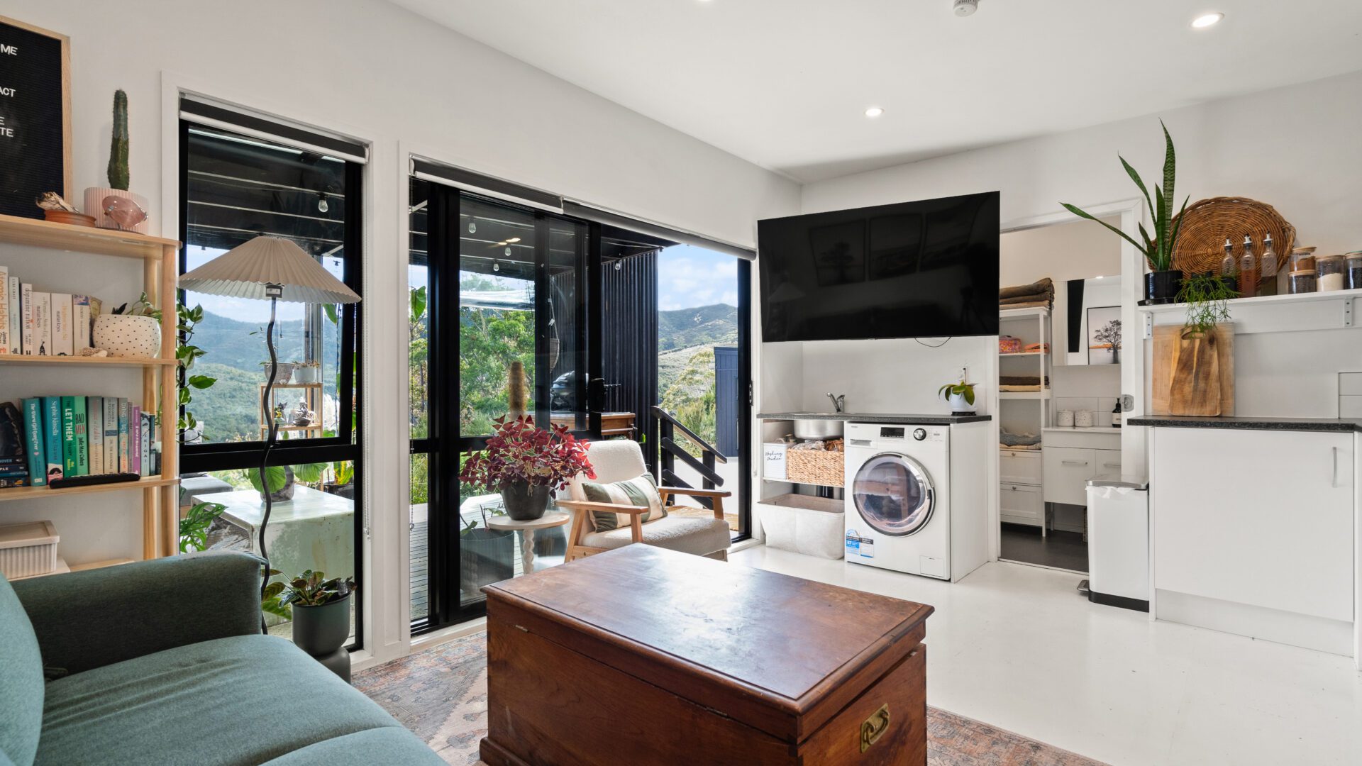 166566920__1759709083-30163-34MatarikiPlace-33