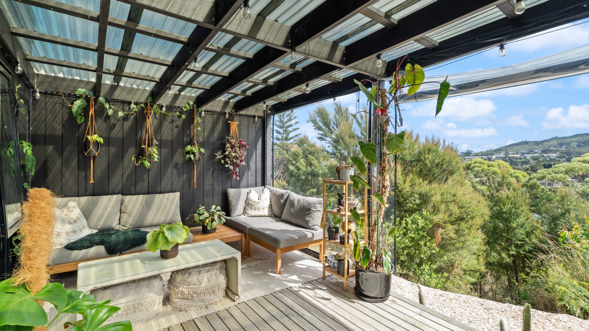 166566925__1759709090-30250-34MatarikiPlace-35