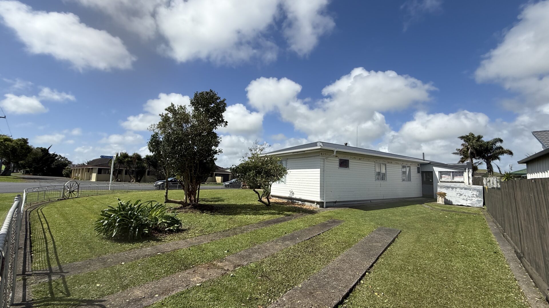 167884435__1760412643-69225-IMG8206