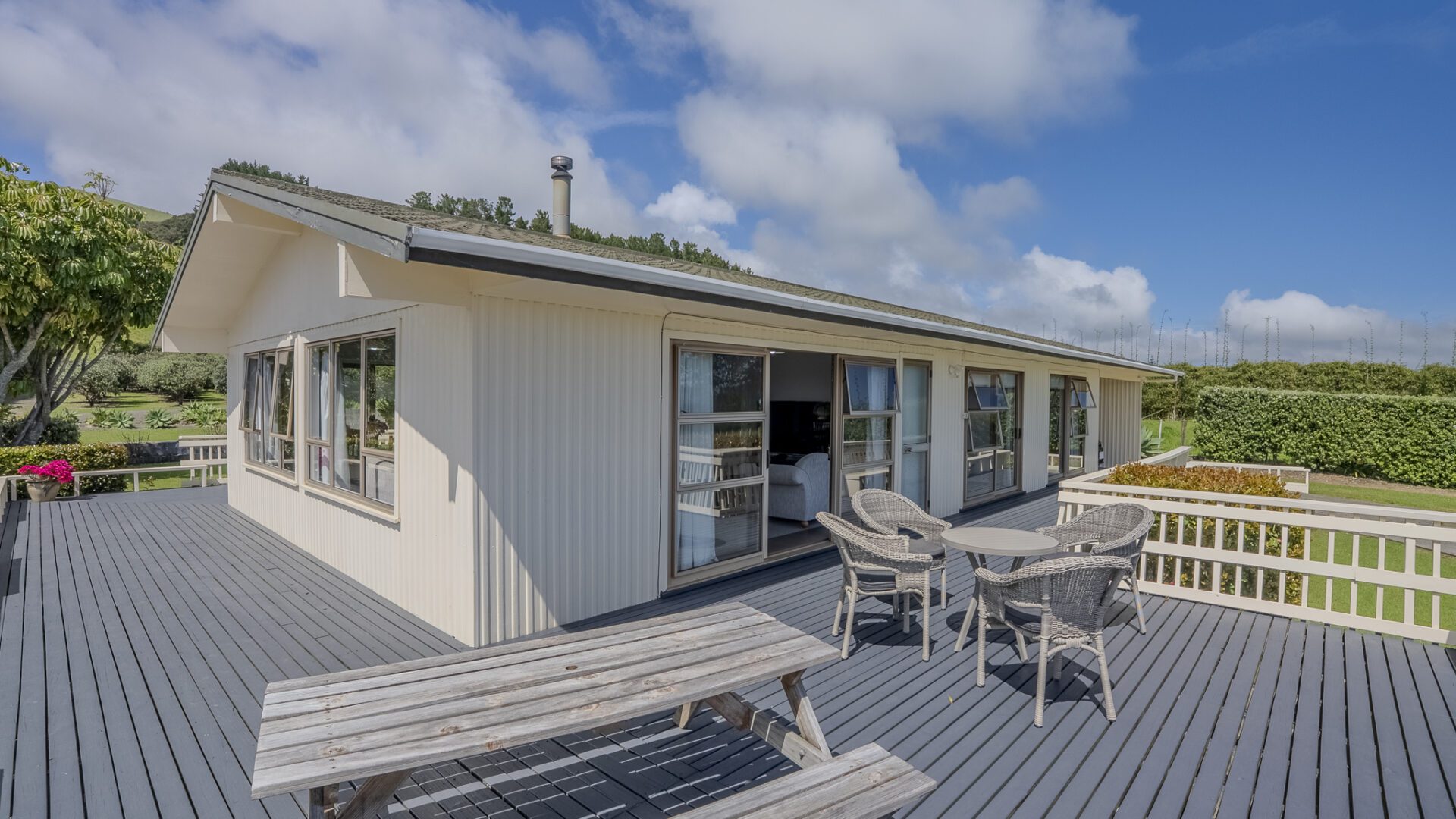 169321781__1761171728-16802-DSC00172-HDR-2