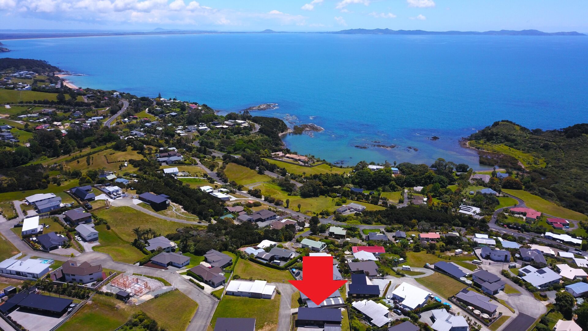 120899433__1731287299-141397-arrow