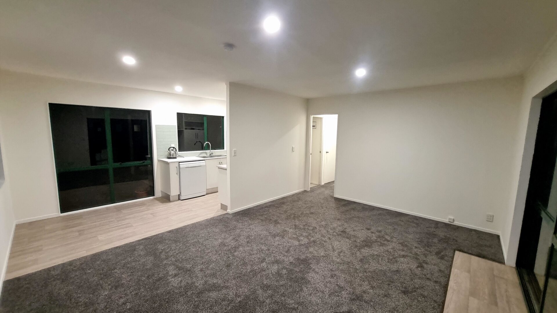 154057038__1751505634-35690-KitchenLounge