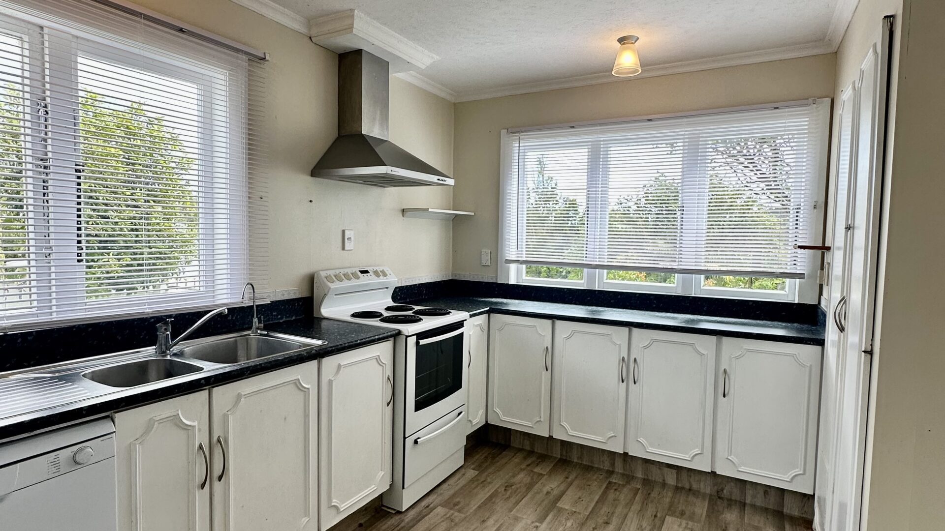 162967647__1757539654-8927-IMG4596