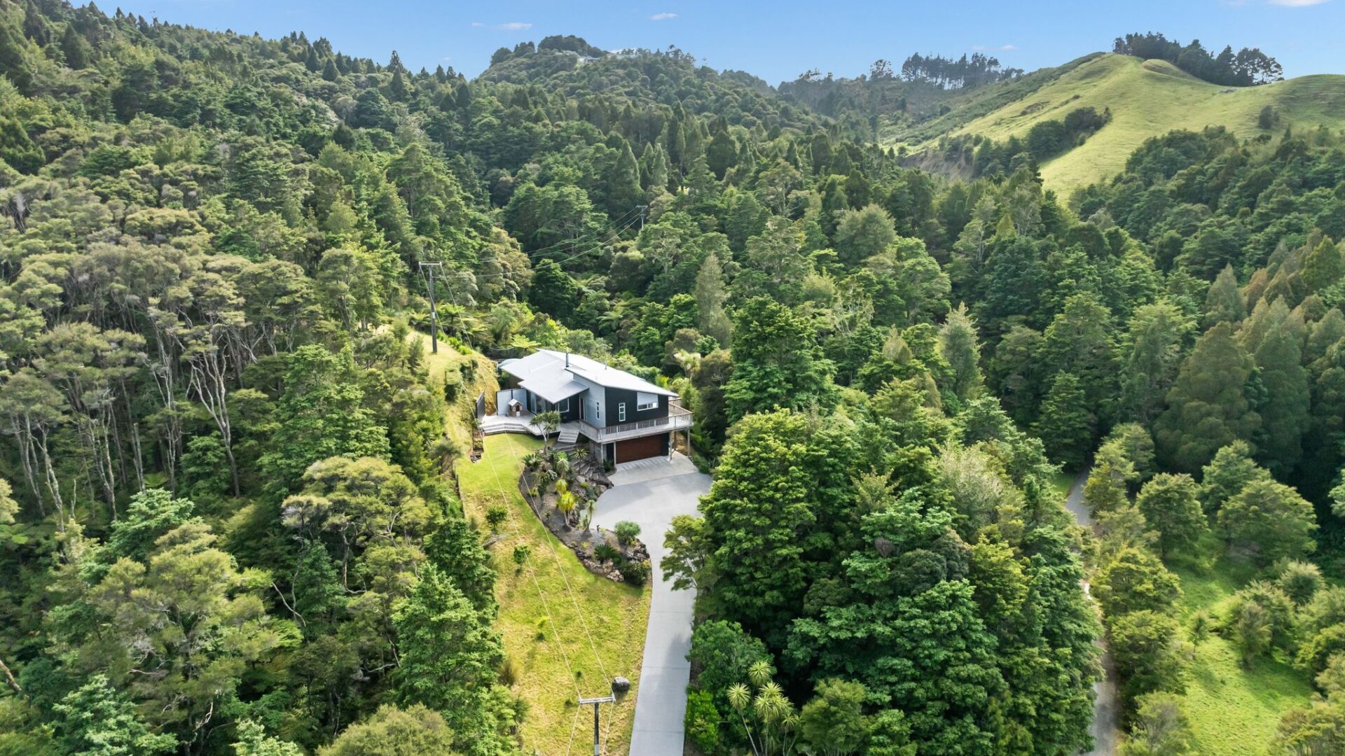 172196719__1762122891-32099-18ClaphamRoad-1