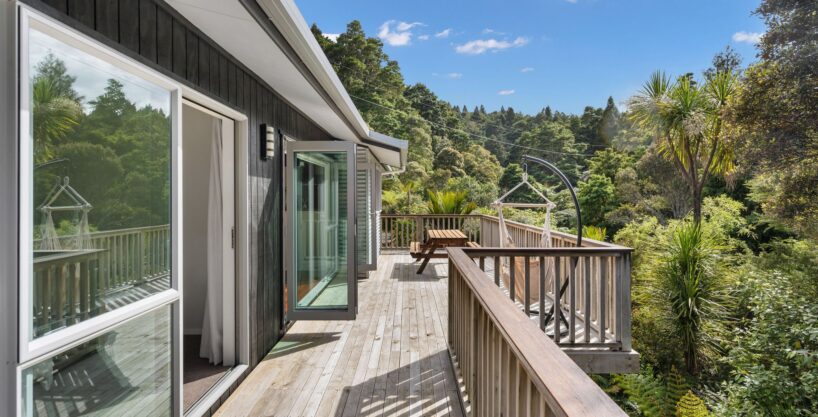 Private, Elevated Living Close to Town