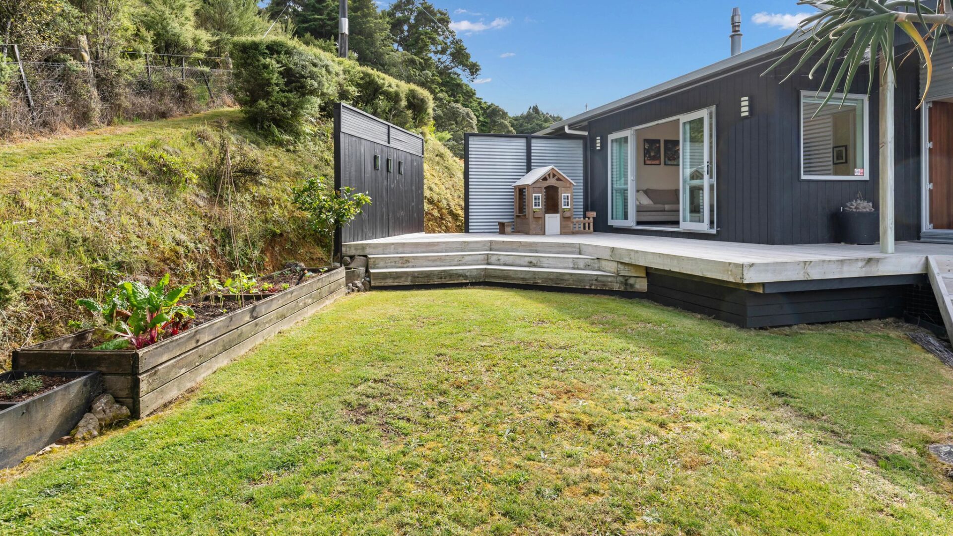 172196900__1762122915-19268-18ClaphamRoad-13