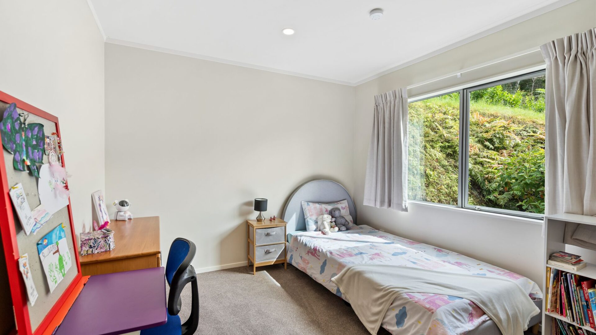 172197083__1762122944-32200-18ClaphamRoad-29