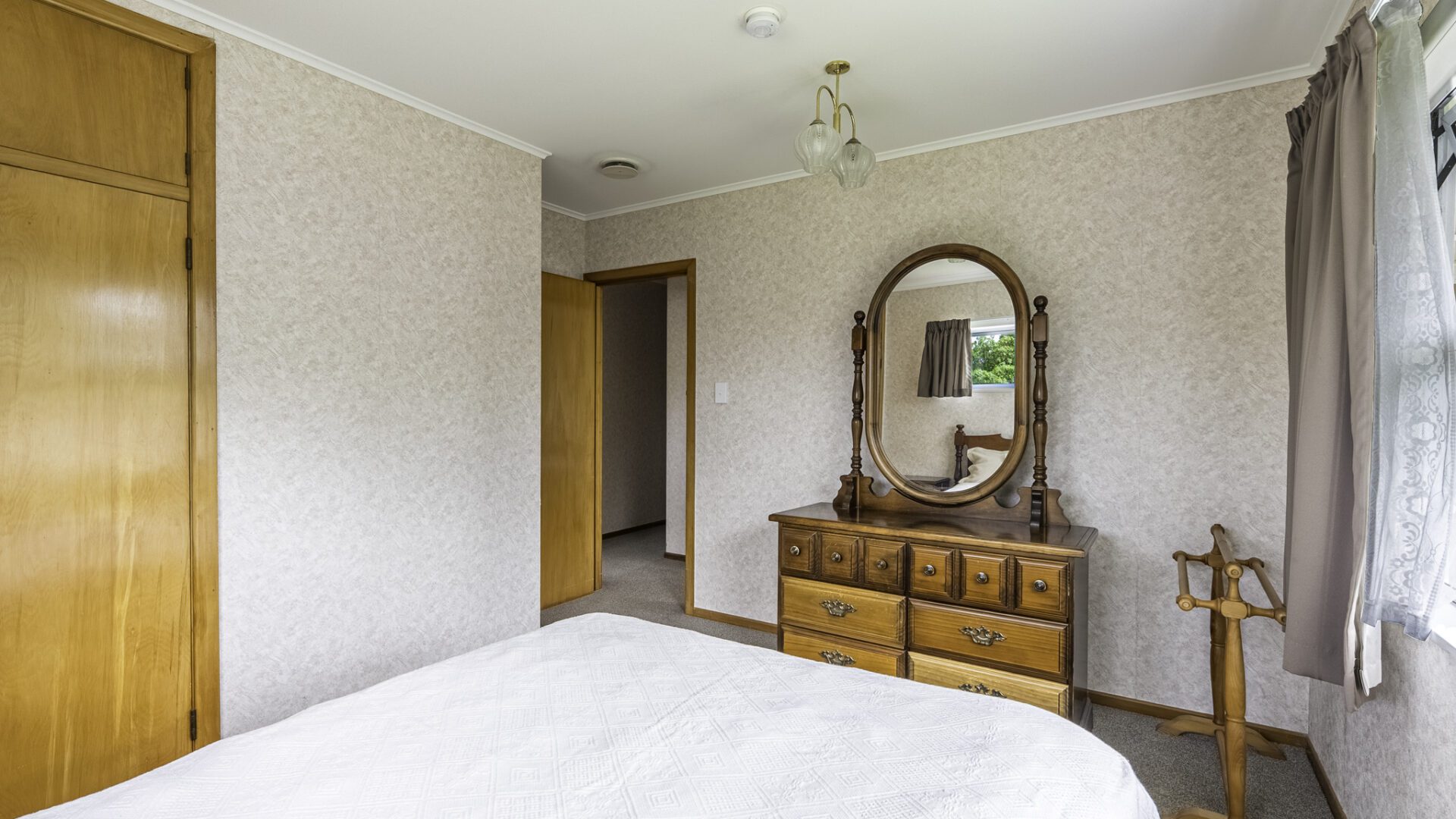 174776435__1763067197-18117-4APanakareaoSt-26