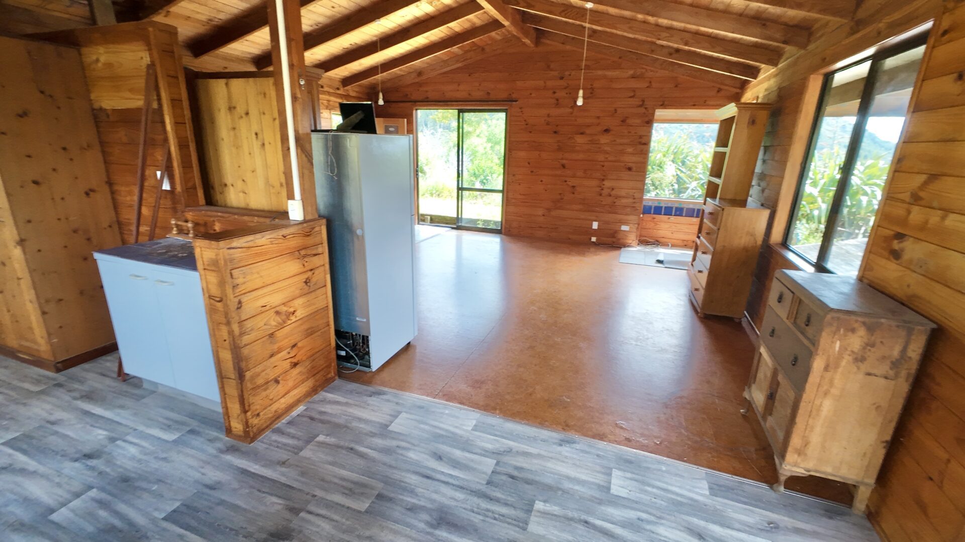 174932726__1763109058-1763108777