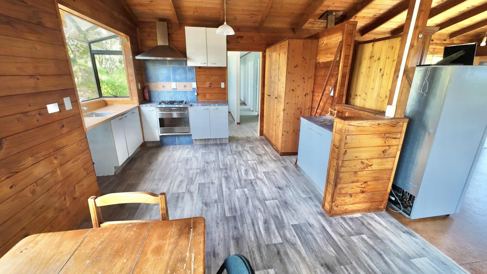 174932727__1763109060-1763108784