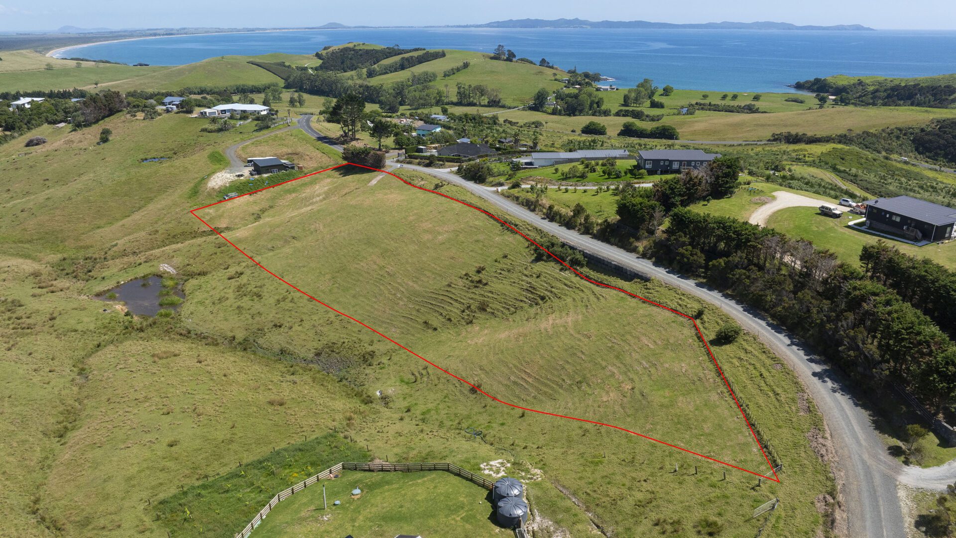 176139262__1763700527-75215-31TaipaHeightsDrive-0243-boundaries