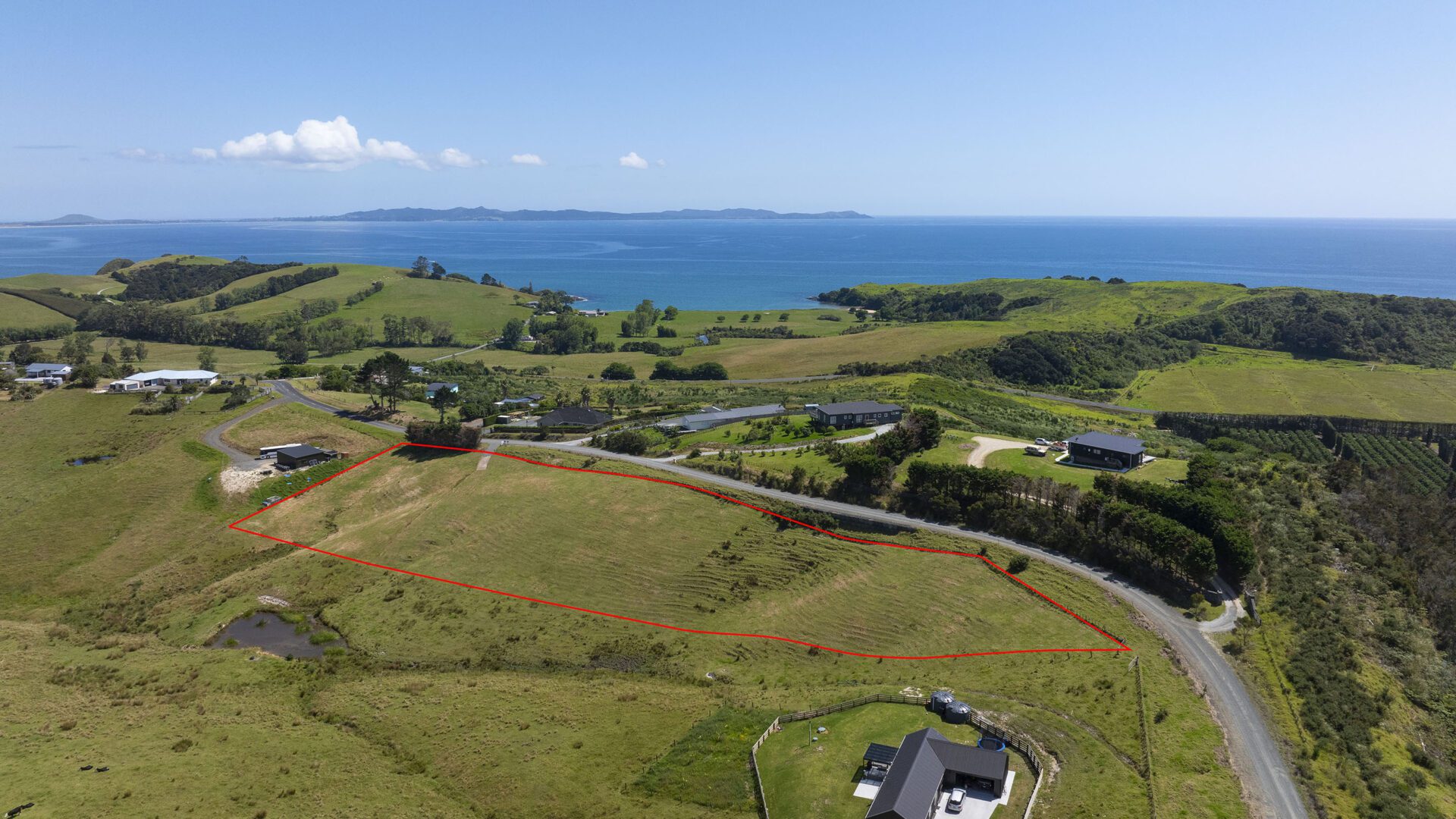 176139265__1763700531-75246-31TaipaHeightsDrive-0245-boundaries