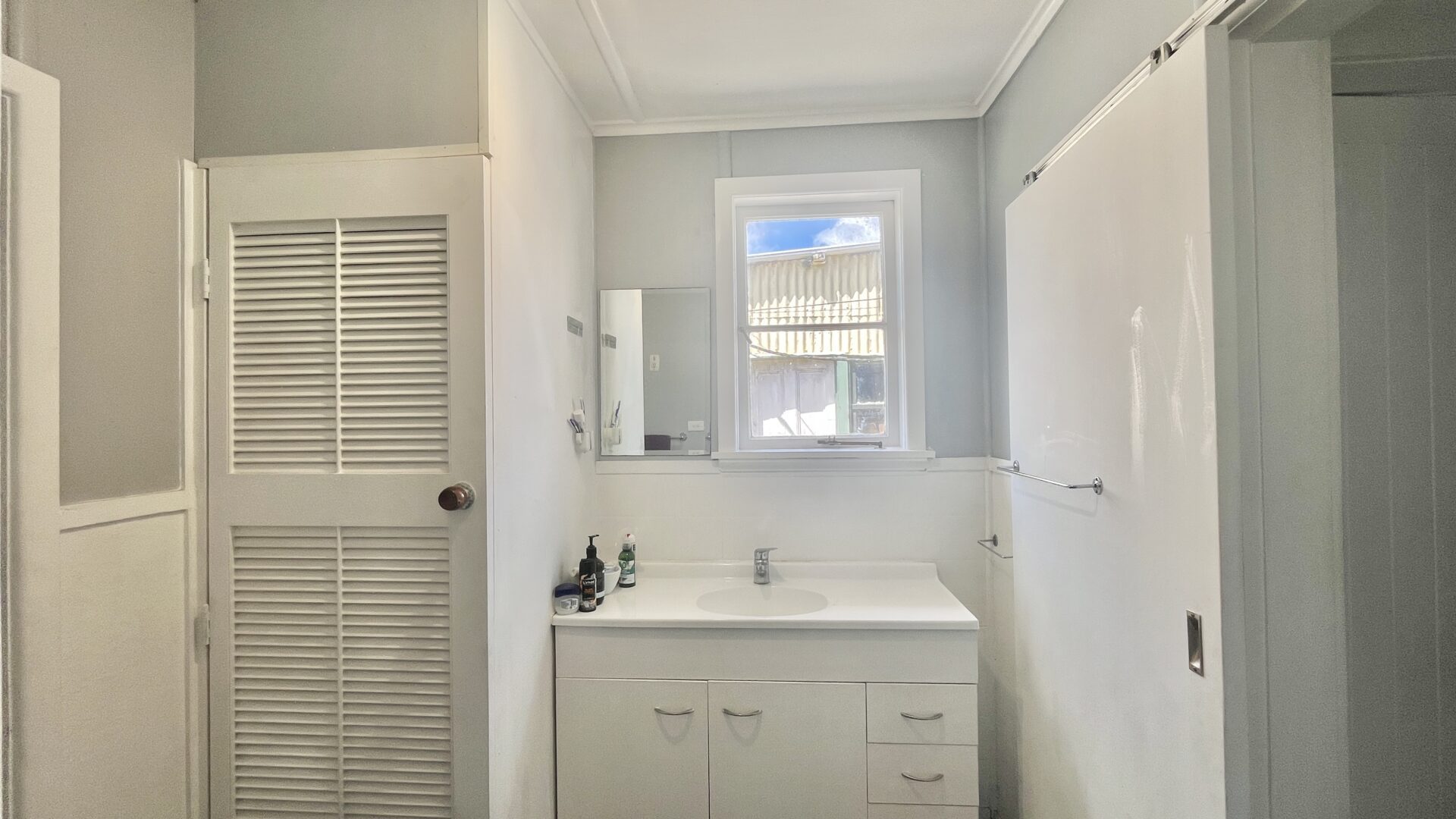 176528583__1764026036-1764025912