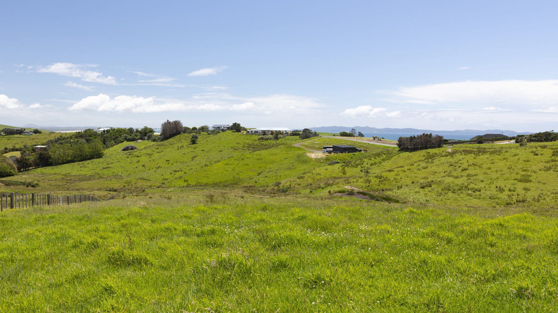 176782893__1764119900-44218-39TaipaViewRd-7298