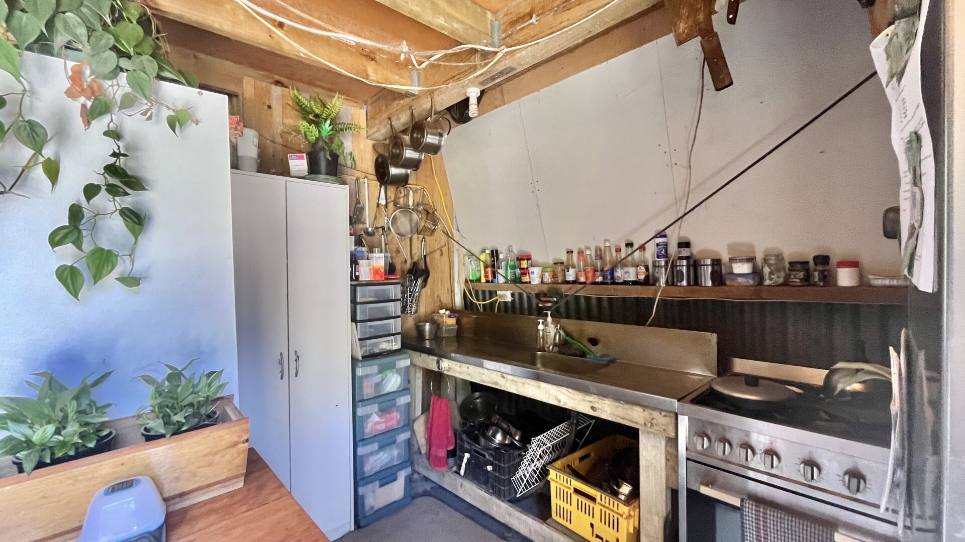 177017311__1764211770-1764211662