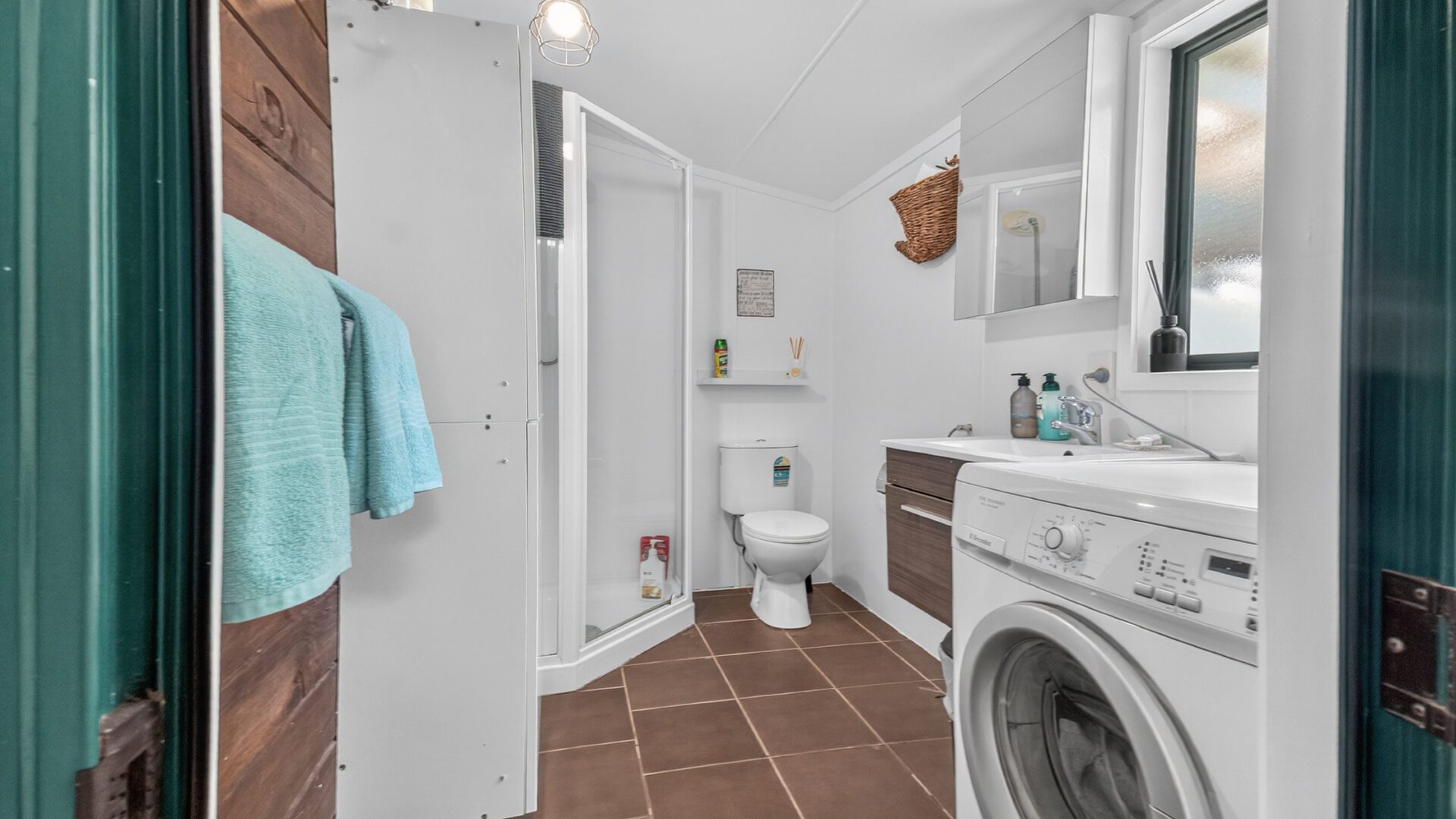 178593943__1764915249-97087-20251204-DSC09860