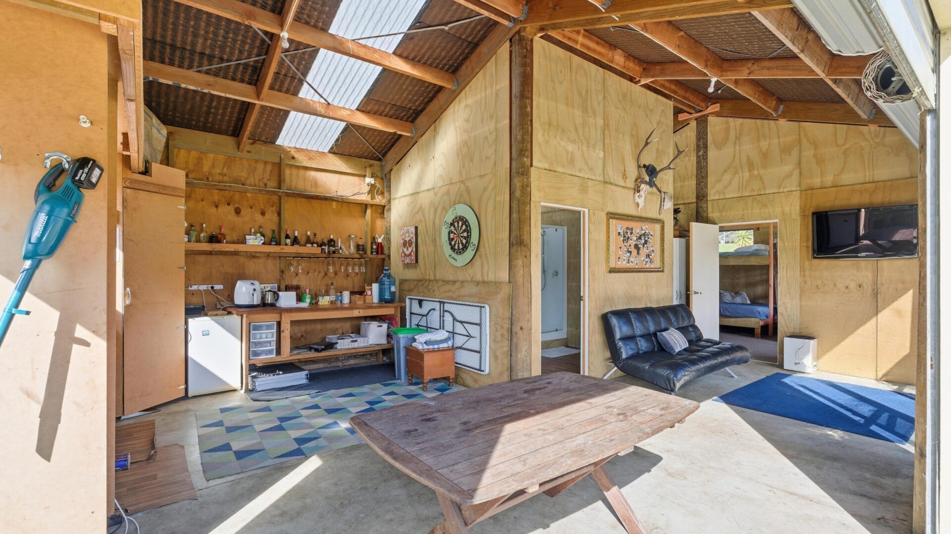 180441850__1765962708-105571-4