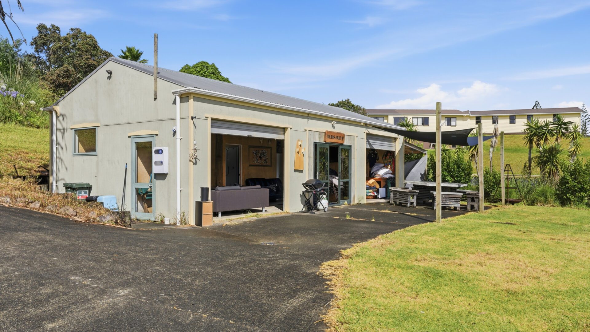 180441927__1765962731-105520-12