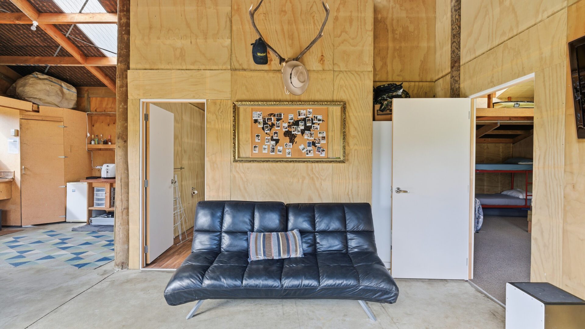 180441953__1765962735-105264-14