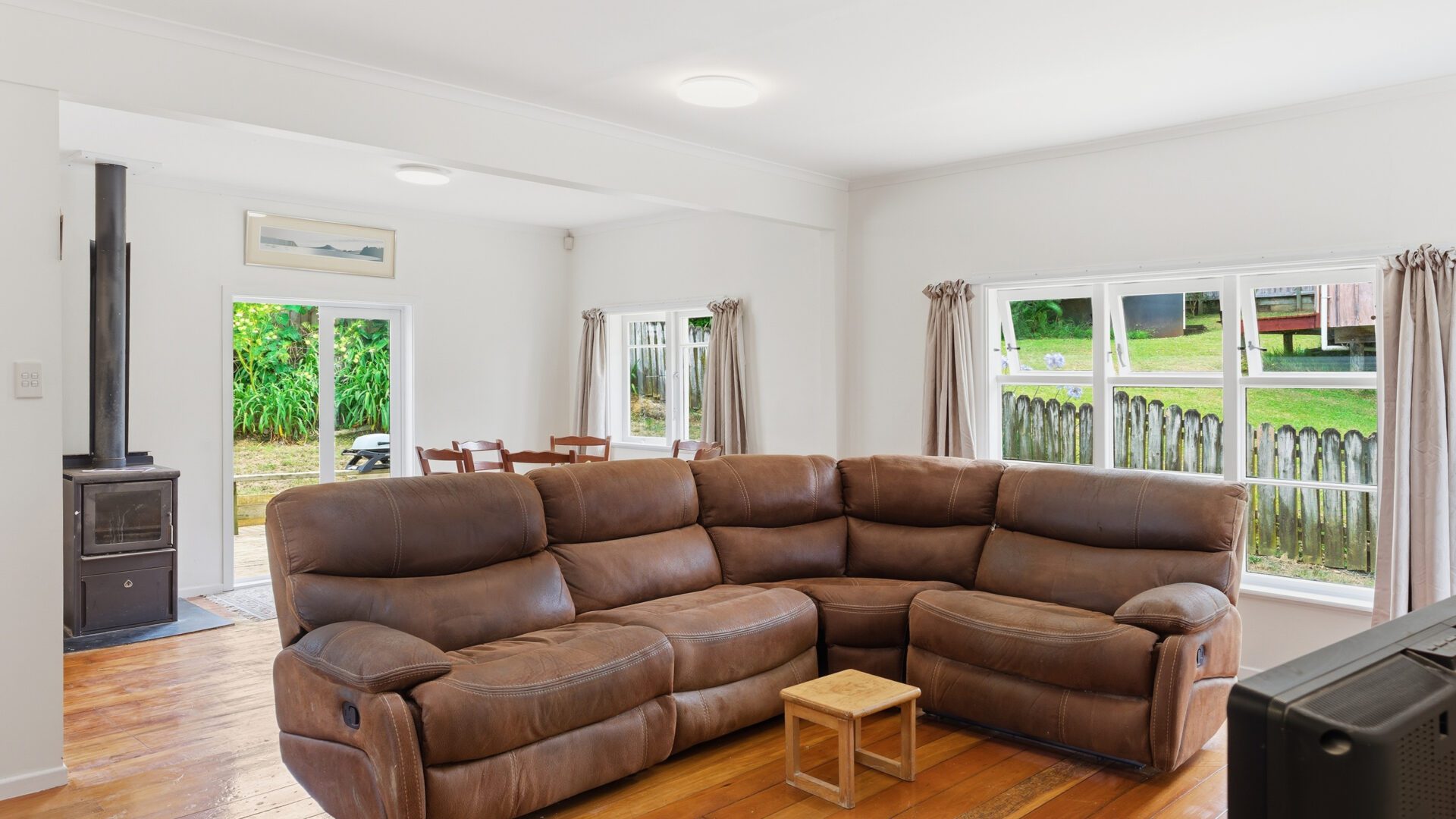 181158108__1766544545-55568-15