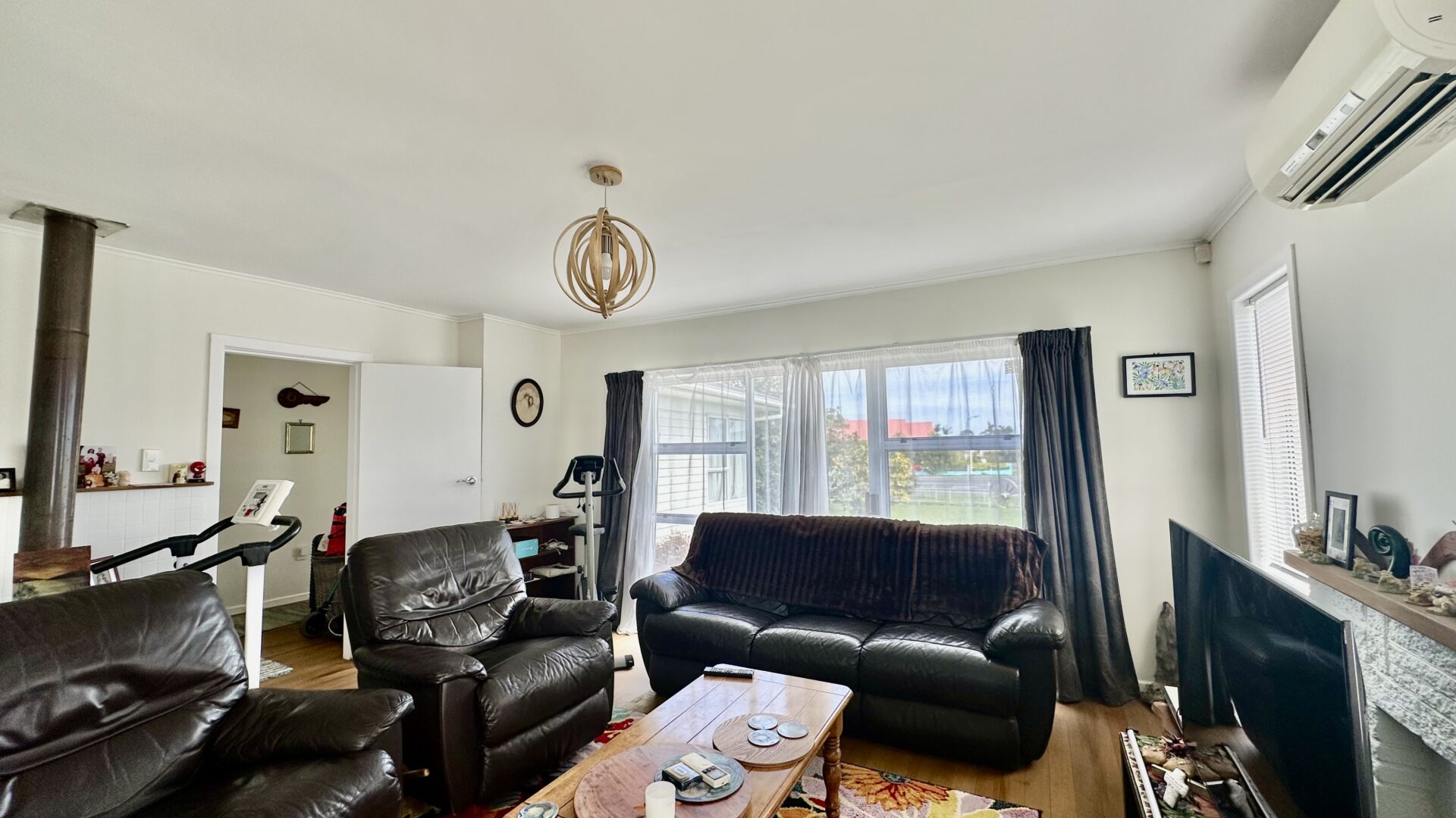 166980489__1759883059-37002-IMG5027