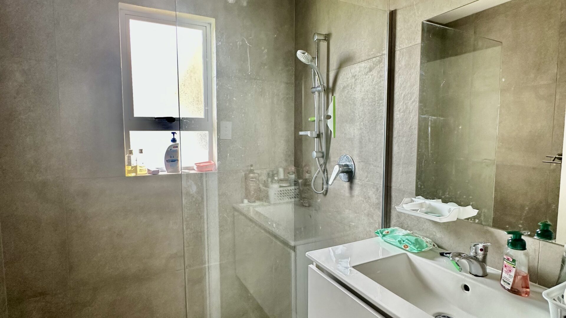 166980579__1759883078-37040-IMG5038