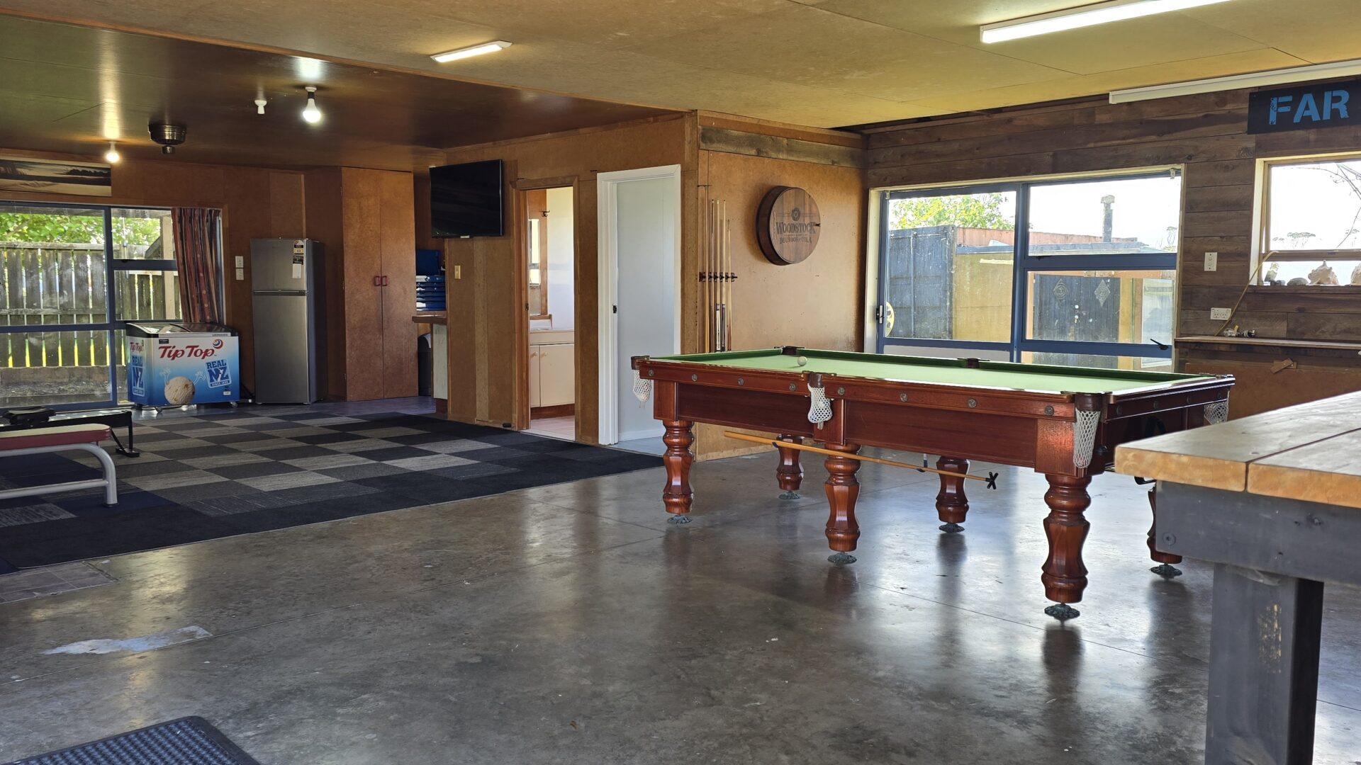 171846358__1762057623-17620576237591671563918460241977