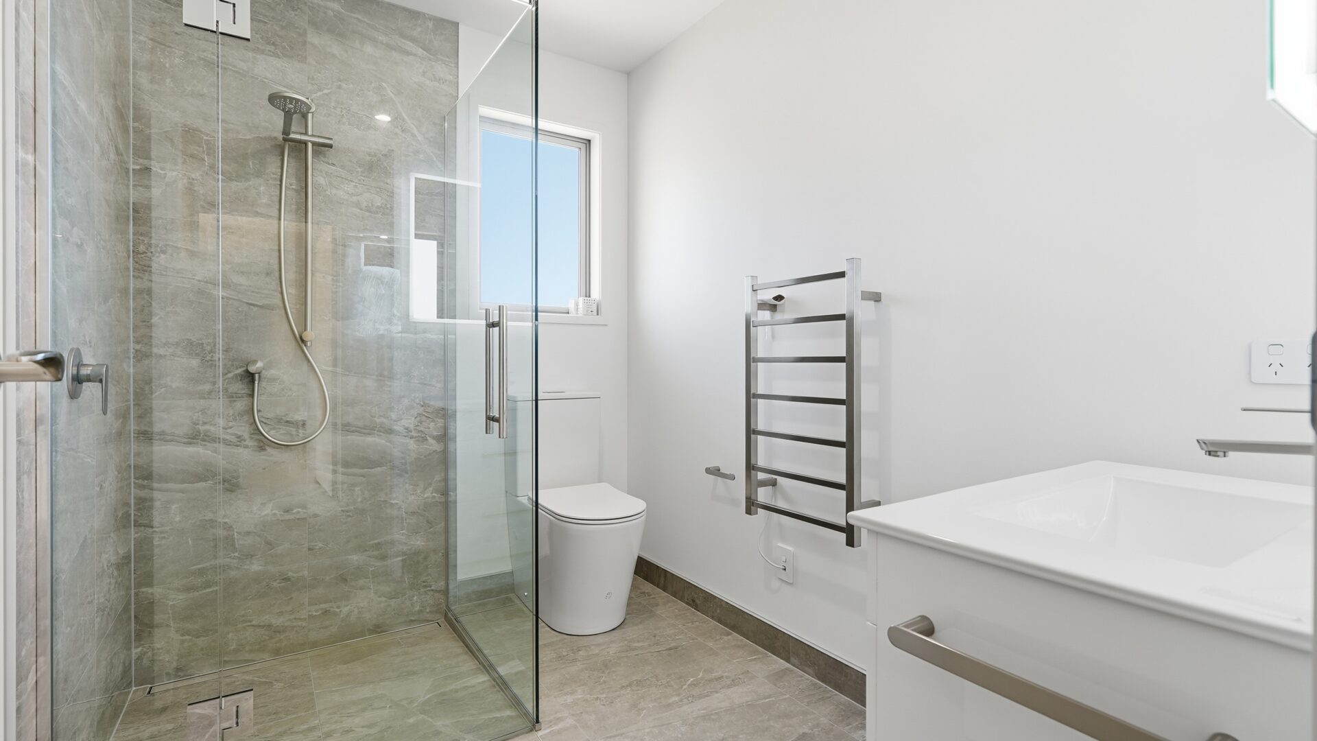 184941179__1769760540-102107-23