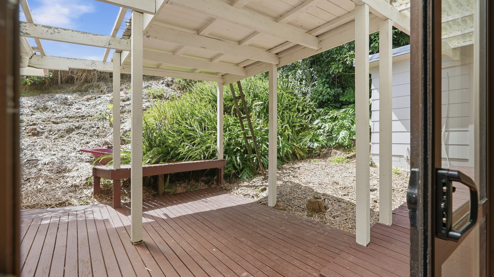 185567988__1770172606-72142-5OkuraBayTotaraNorth027