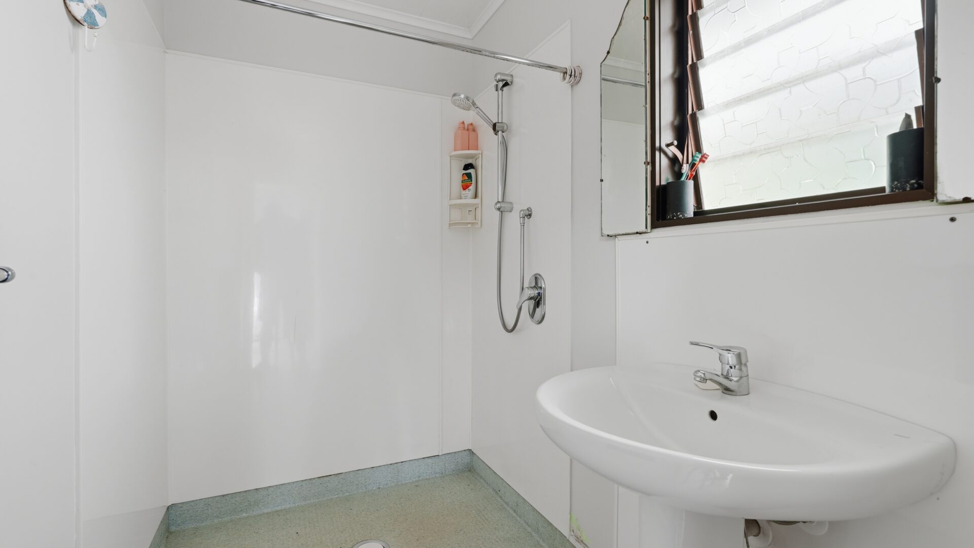 185568219__1770172674-59082-5OkuraBayTotaraNorth013