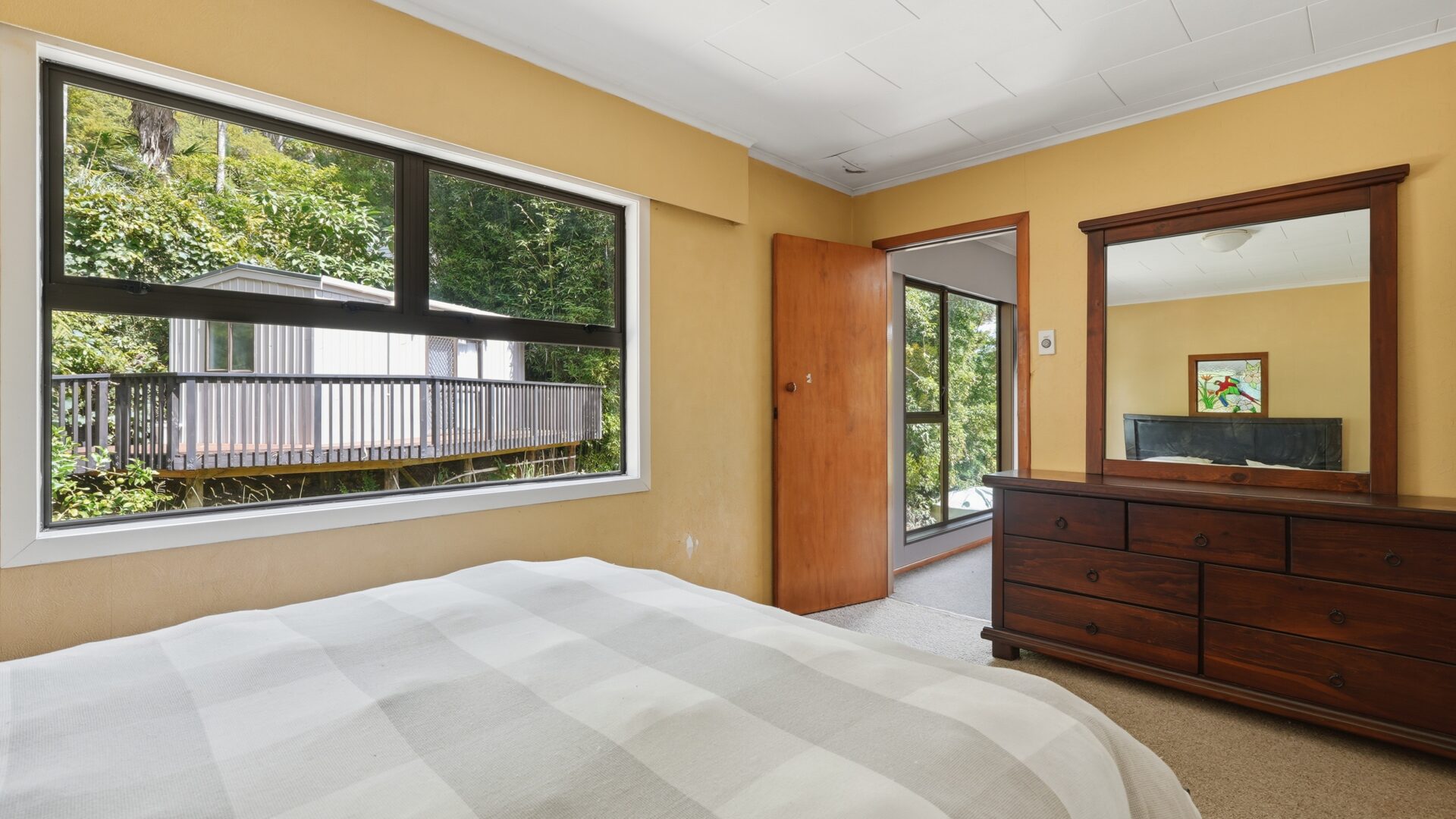 185568283__1770172695-72570-5OkuraBayTotaraNorth021