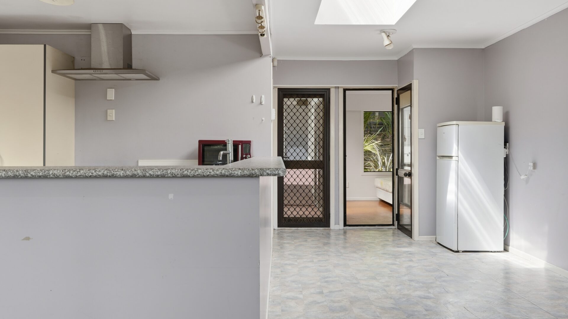 185568291__1770172699-72571-5OkuraBayTotaraNorth023