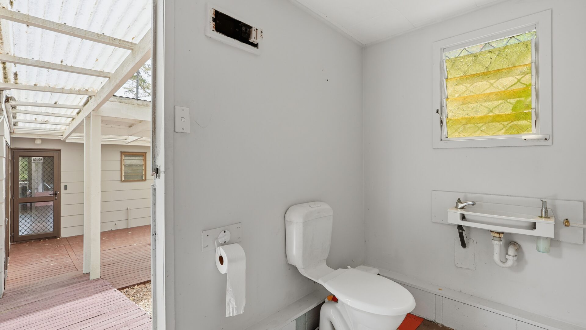 185568340__1770172710-59195-5OkuraBayTotaraNorth028