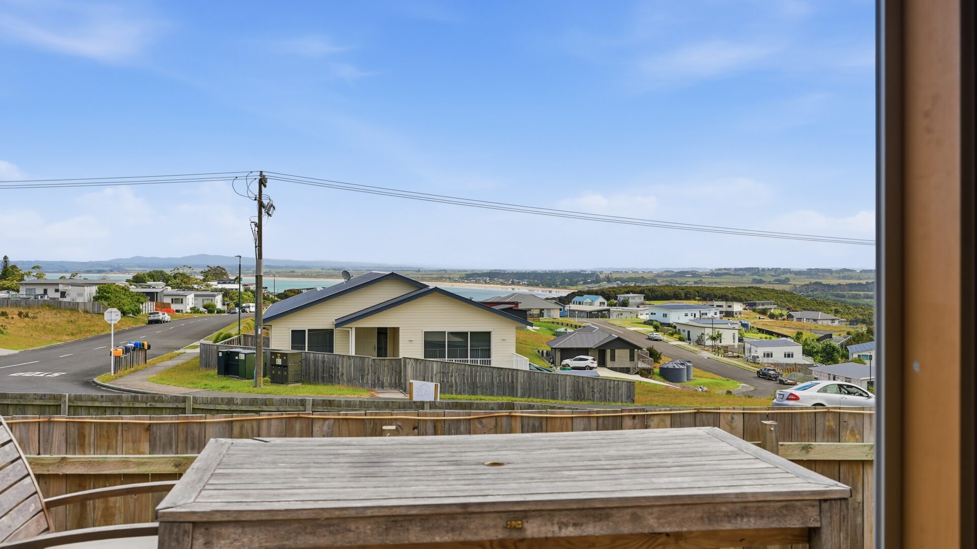 185671548__1770240339-9241-81DoubtlessBayDriveKarikari011