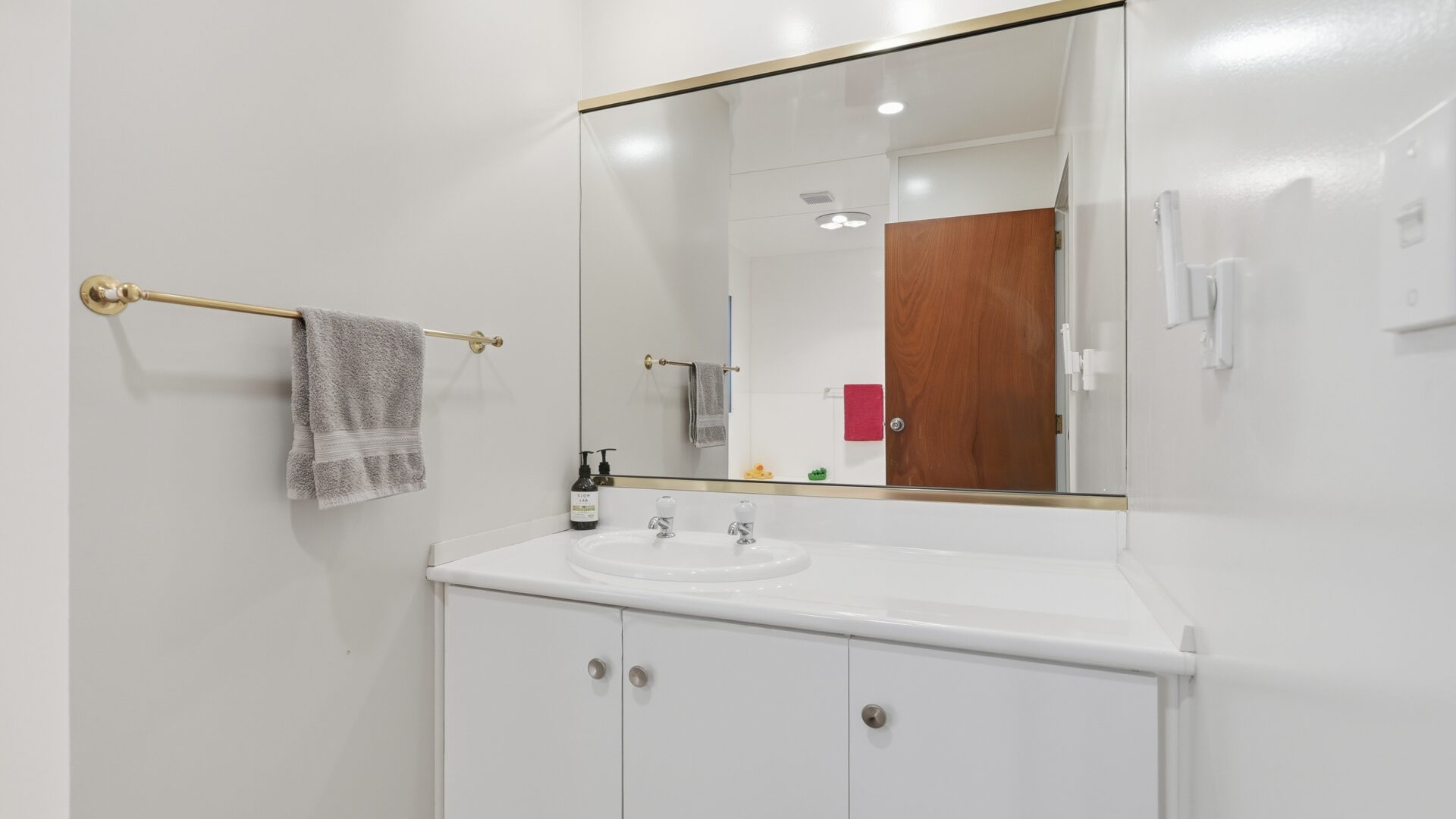 187478076__1771296690-76258-27