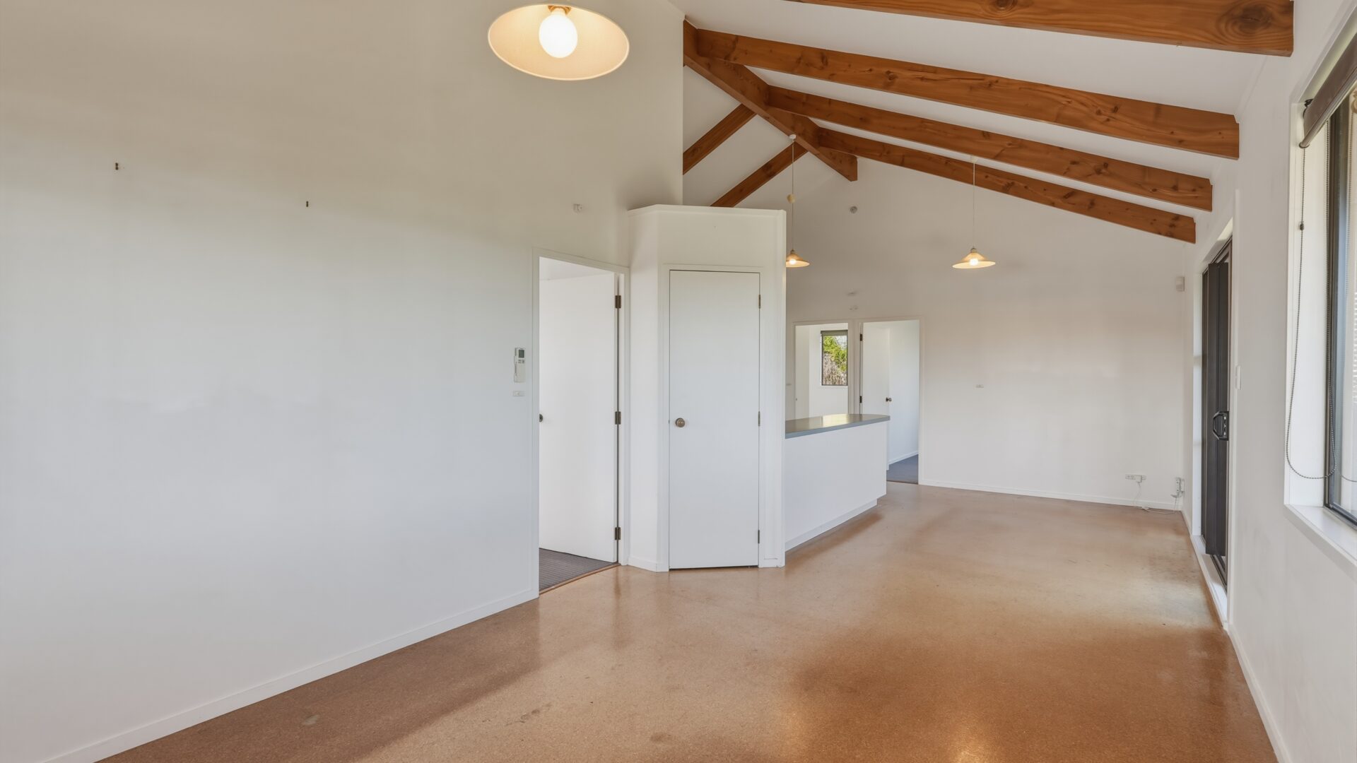 188449366__1771825100-107778-11