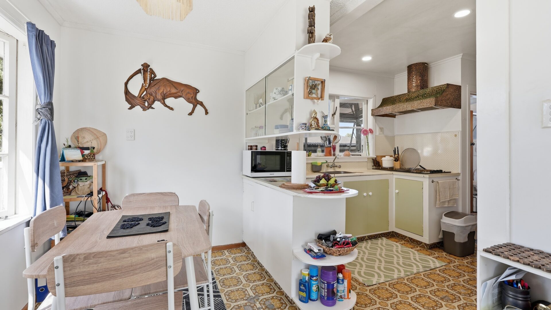 189045885__1772056623-13007-9TeAhuStreet014