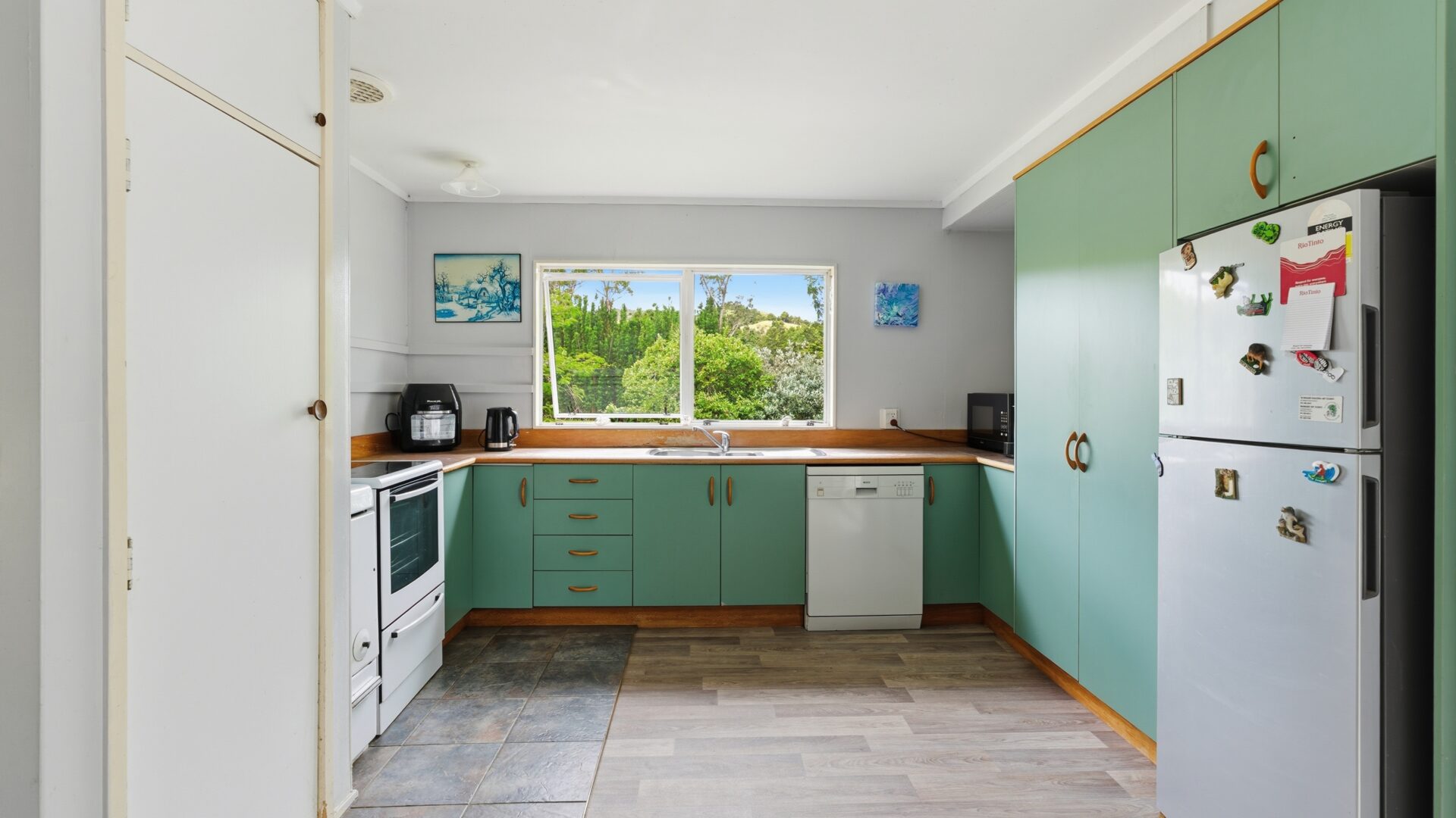 181159269__1766547414-60518-10