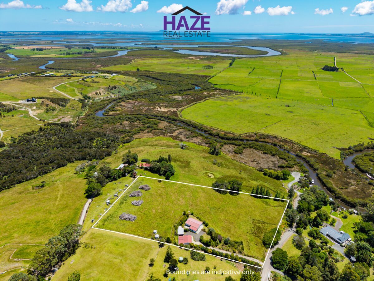 A Rare Kaingaroa Gem with Harbour Views